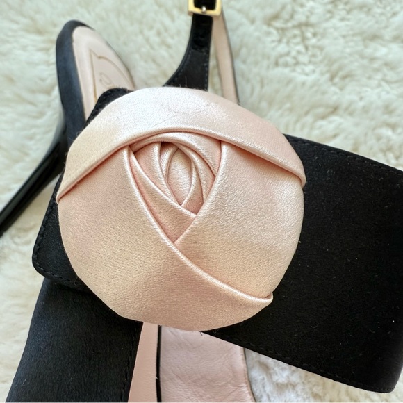 Roger Vivier  Rose Bottom Sandals Authentic Retail 1550$ - Picture 2 of 10